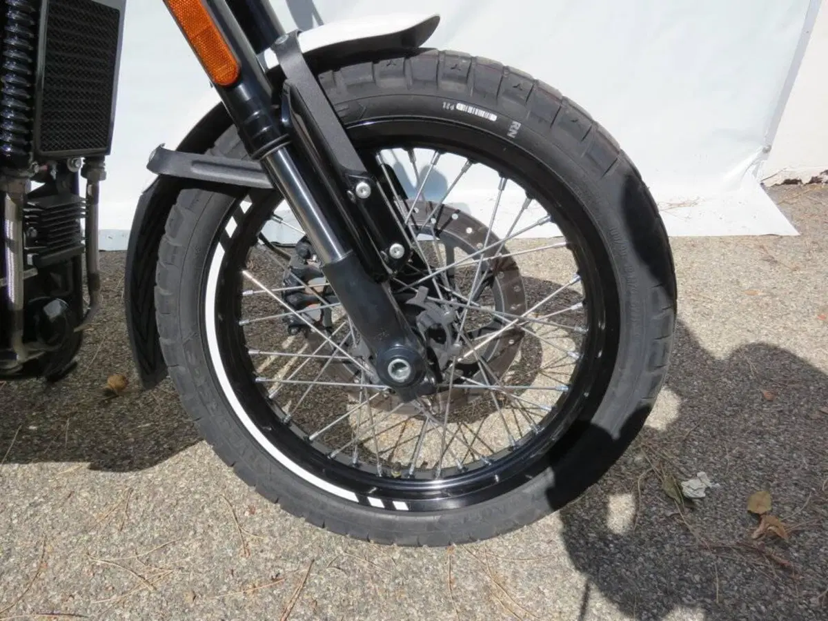 Royal Enfield Interceptor 650 (2021 - 26) (8)