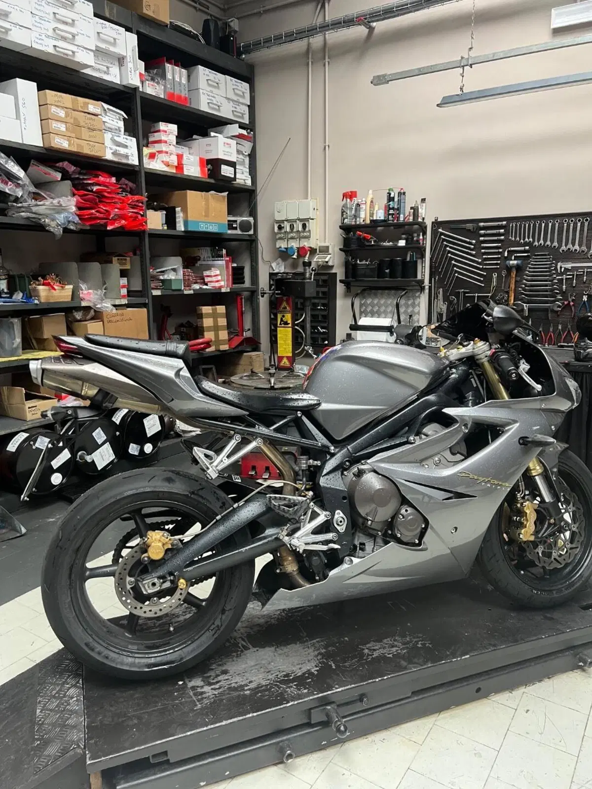 Triumph Daytona 675 (2006 - 08) (4)