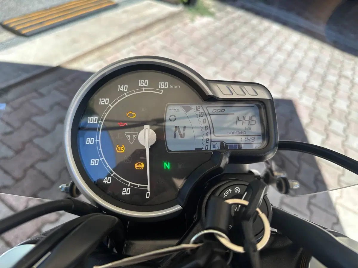 Triumph Speed 400 (2024 - 26) (7)