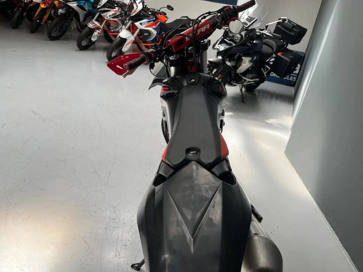 Betamotor RR 125 4T Enduro LC (2018 - 20) (4)