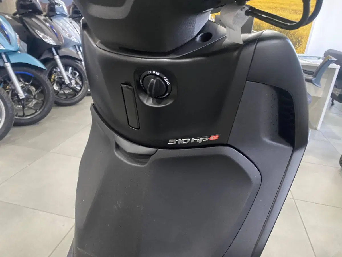 Piaggio Beverly 310 (2025 - 26) (4)