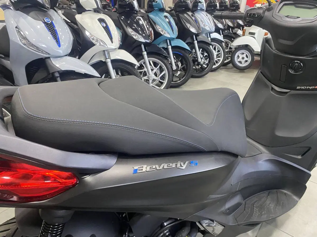 Piaggio Beverly 310 (2025 - 26) (7)