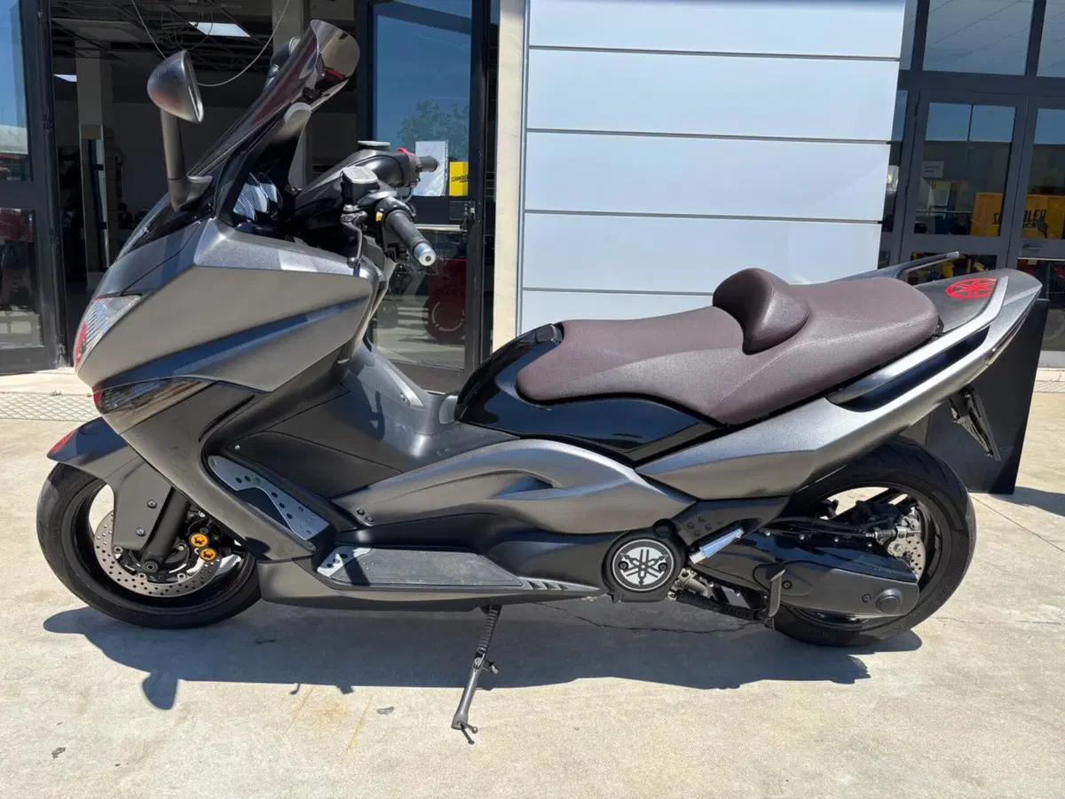 Yamaha T-Max 500 (2008 - 12) (4)