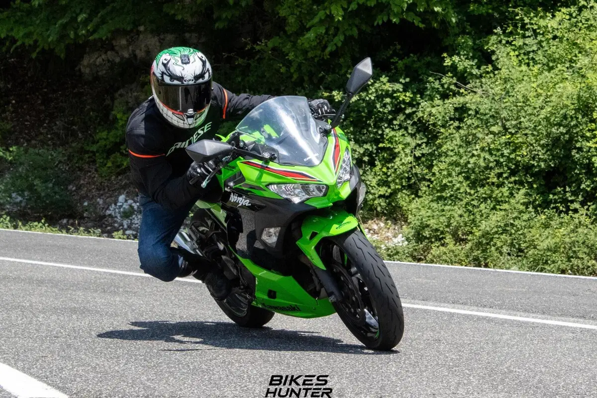 Kawasaki Ninja 400 Performance (2023) (4)