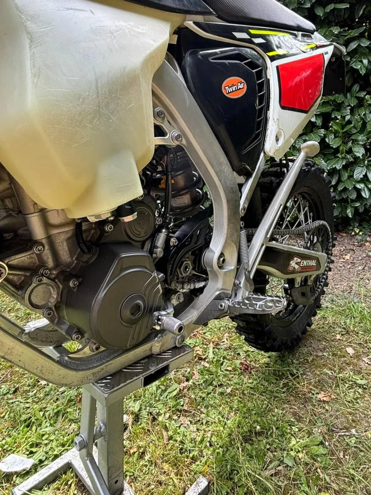Triumph TF 250-E (2026) (5)