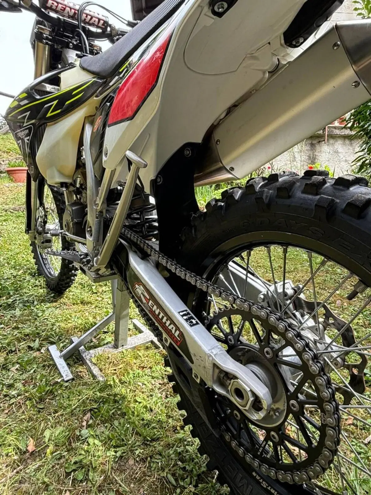 Triumph TF 250-E (2026) (7)