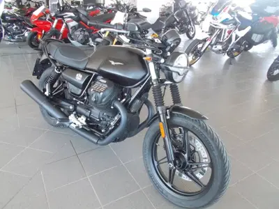 Moto Guzzi V7 Stone (2021 - 24) usata