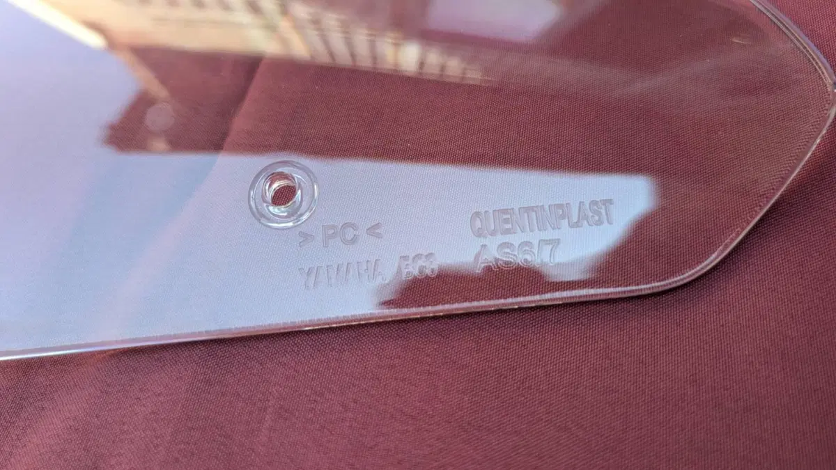 Parabrezza originale Yamaha Tracer 700 (2)