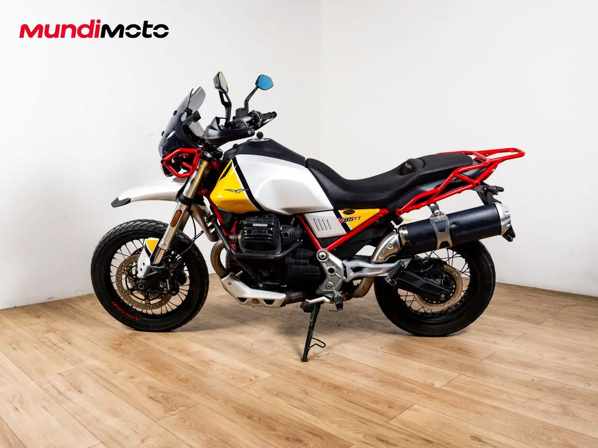 Moto Guzzi V85 TT Evocative Graphics (2019 - 20) (6)