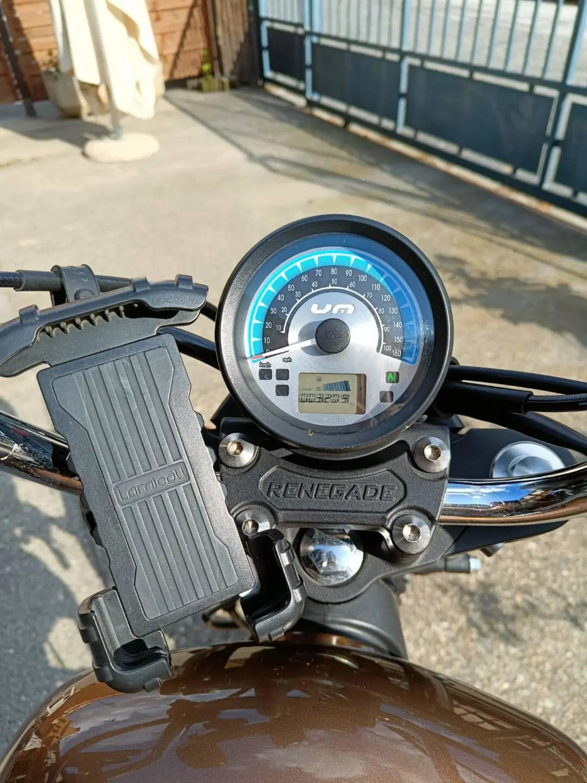 Um Italia Renegade Sport 125 (2019 - 22) (5)