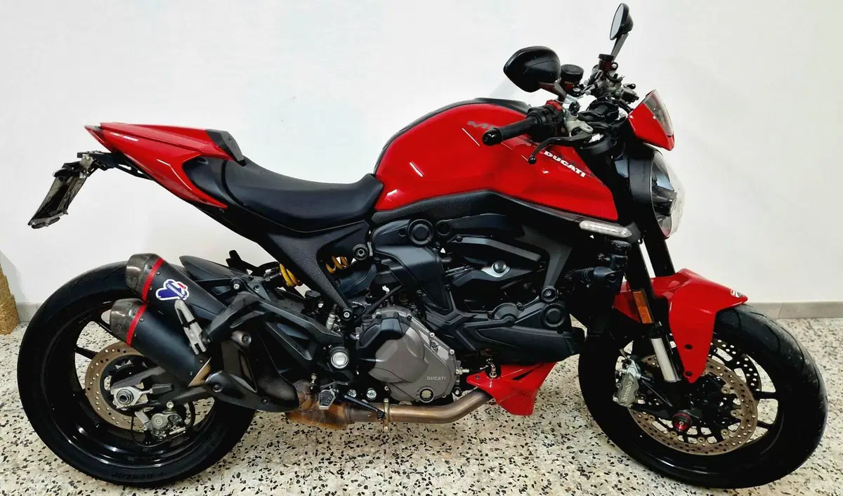 Ducati Monster 937 + (2021 - 25)