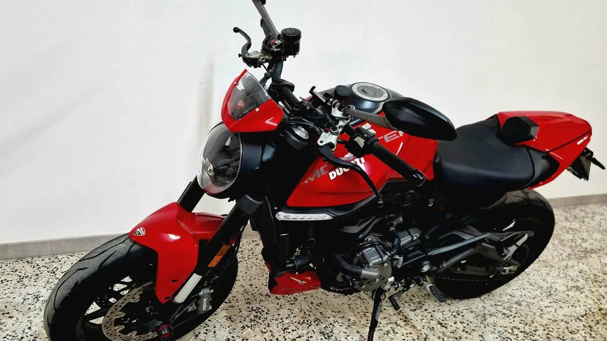 Ducati Monster 937 + (2021 - 25) (4)