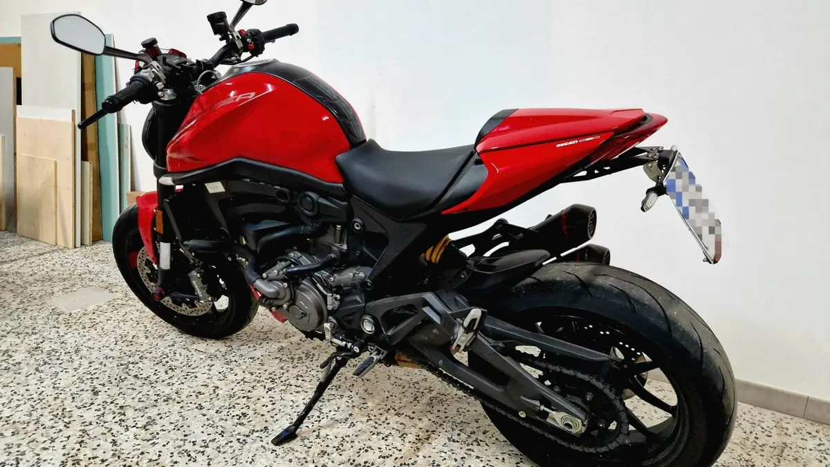 Ducati Monster 937 + (2021 - 25) (5)