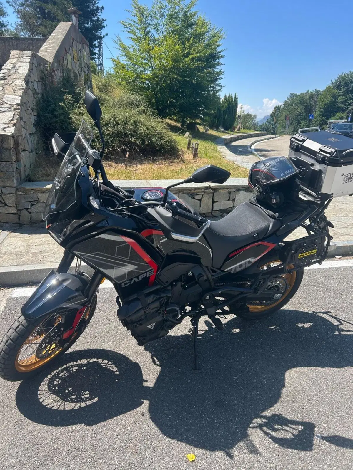 Moto Morini X-Cape 700 Gold Edition (2025 - 26) (2)