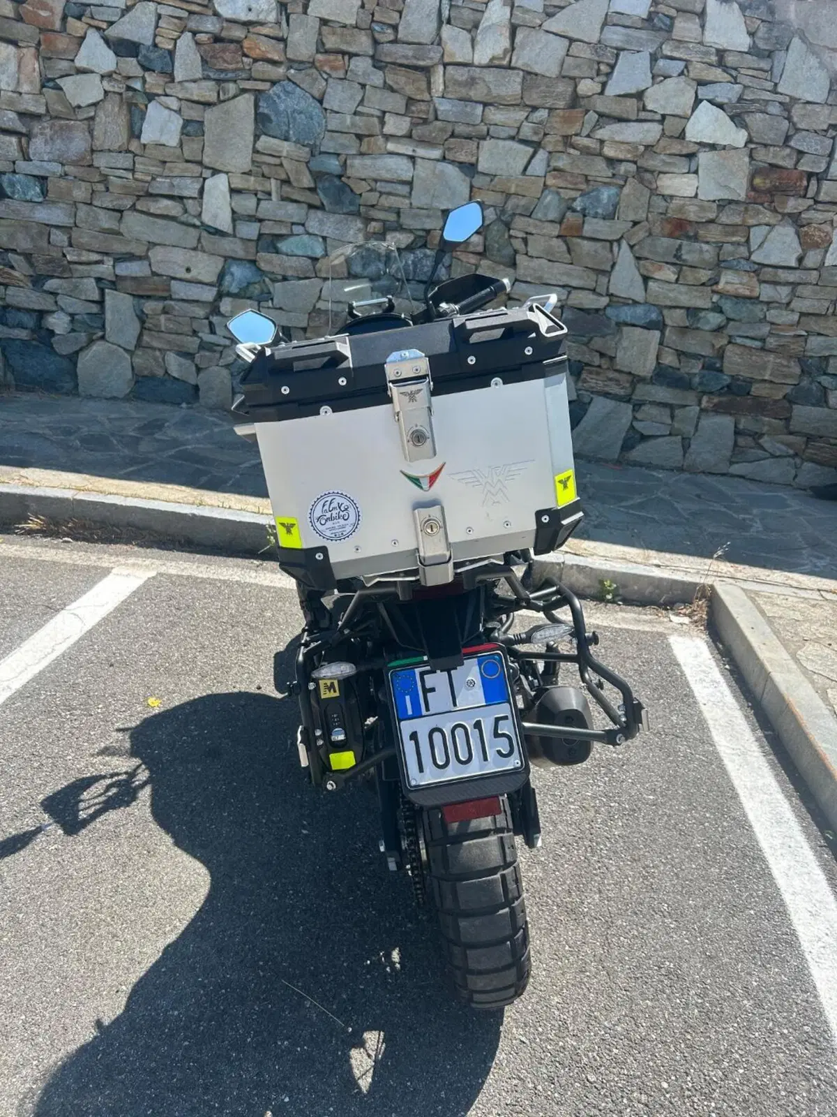 Moto Morini X-Cape 700 Gold Edition (2025 - 26) (3)