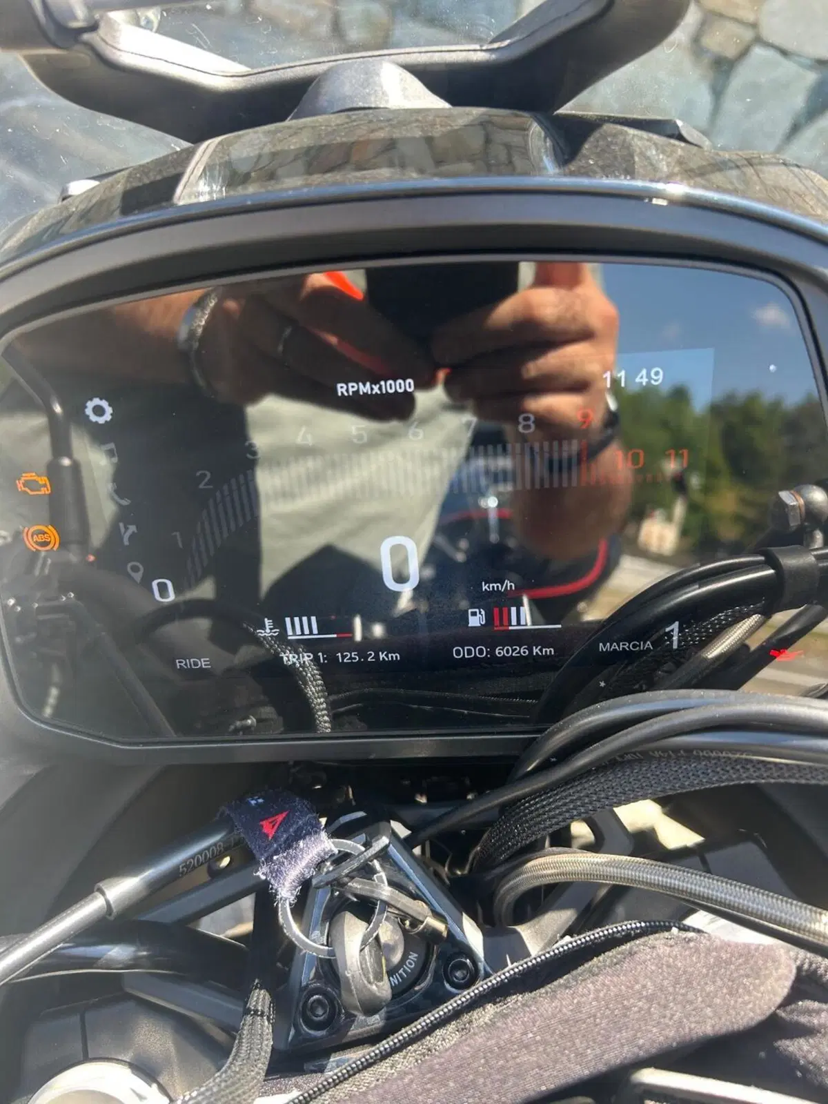 Moto Morini X-Cape 700 Gold Edition (2025 - 26) (4)