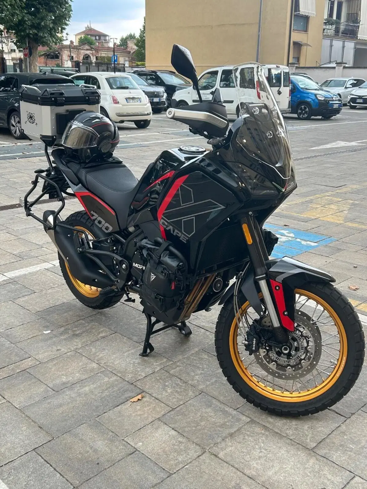Moto Morini X-Cape 700 Gold Edition (2025 - 26) (5)