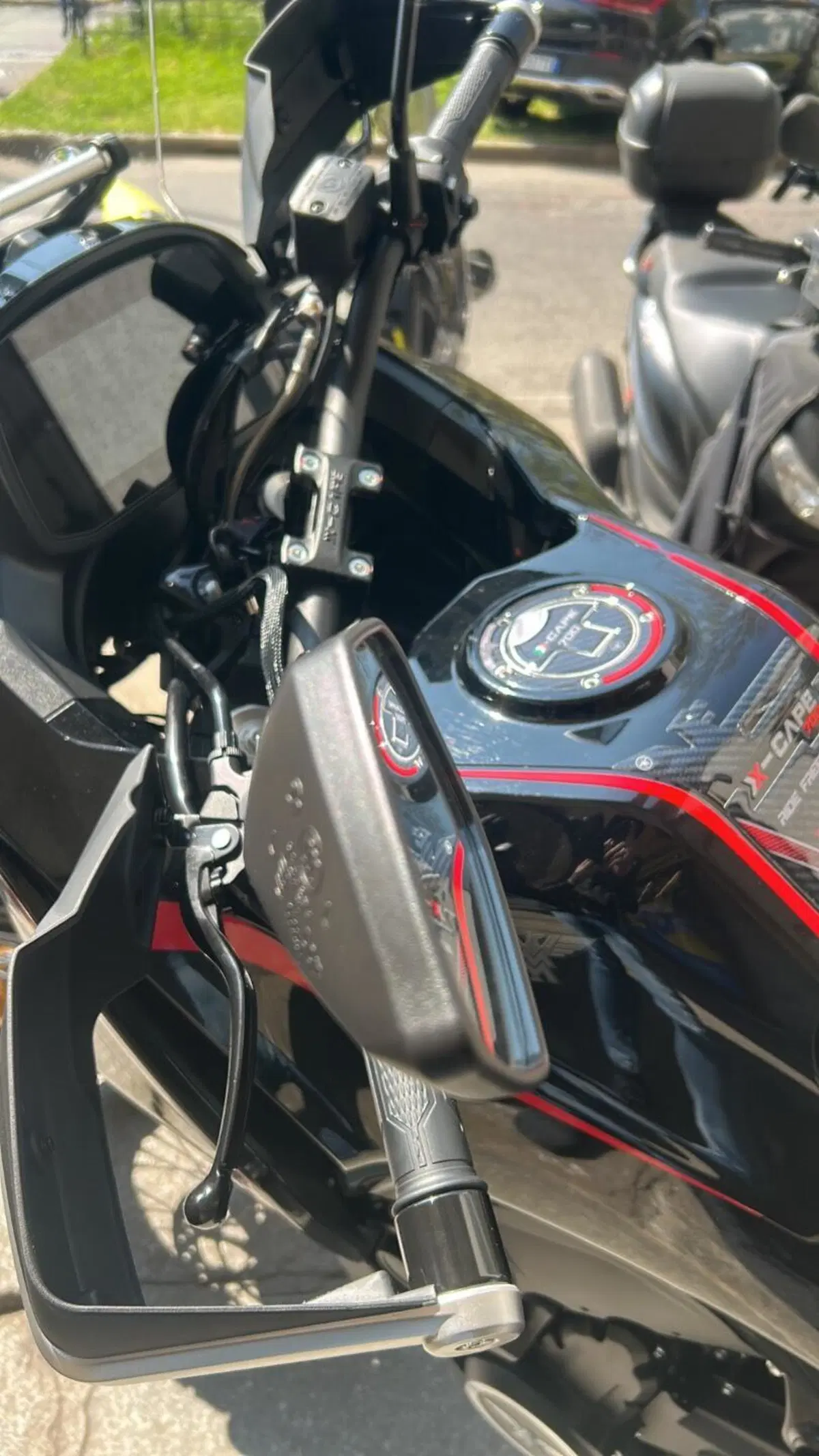 Moto Morini X-Cape 700 Gold Edition (2025 - 26) (6)