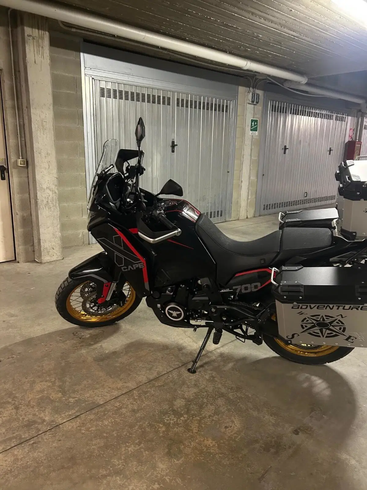 Moto Morini X-Cape 700 Gold Edition (2025 - 26) (8)