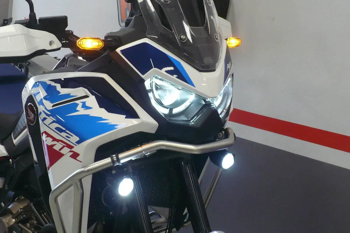 Honda Africa Twin CRF 1100L ES DCT (2024 - 26) (6)