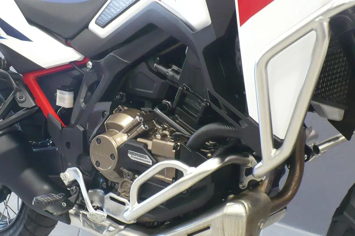 Honda Africa Twin CRF 1100L ES DCT (2024 - 26) (7)