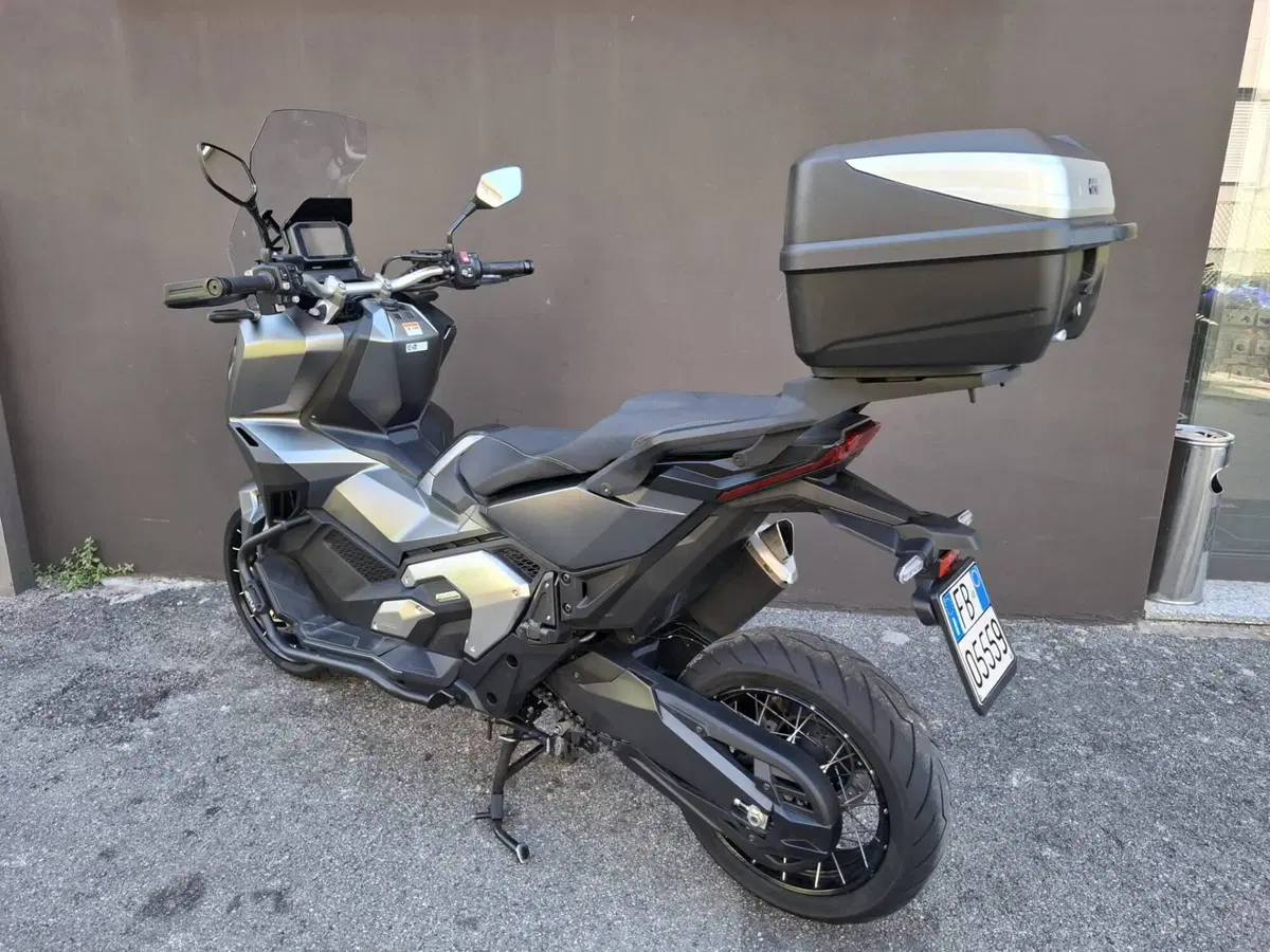 Honda X-ADV 750 DCT (2021 - 24) (3)