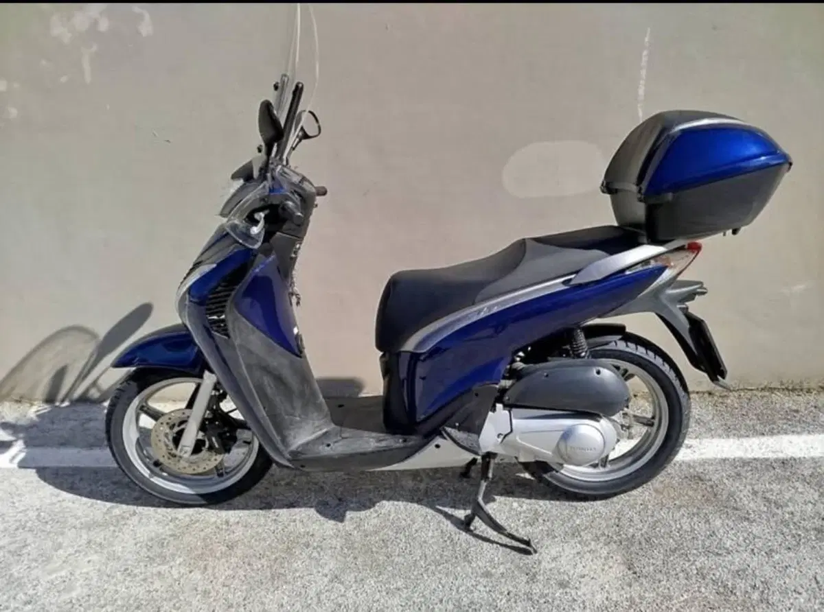 Honda SH 125 i (2009 - 12) (4)