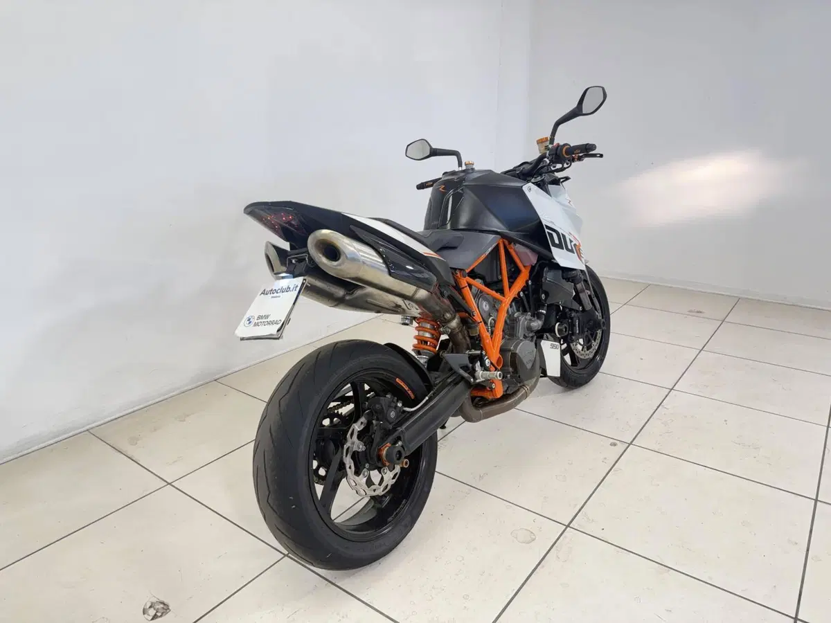 KTM 990 Super Duke R (2009 - 11) (6)