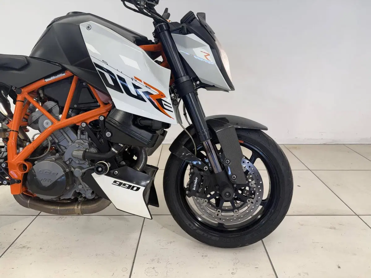 KTM 990 Super Duke R (2009 - 11) (12)