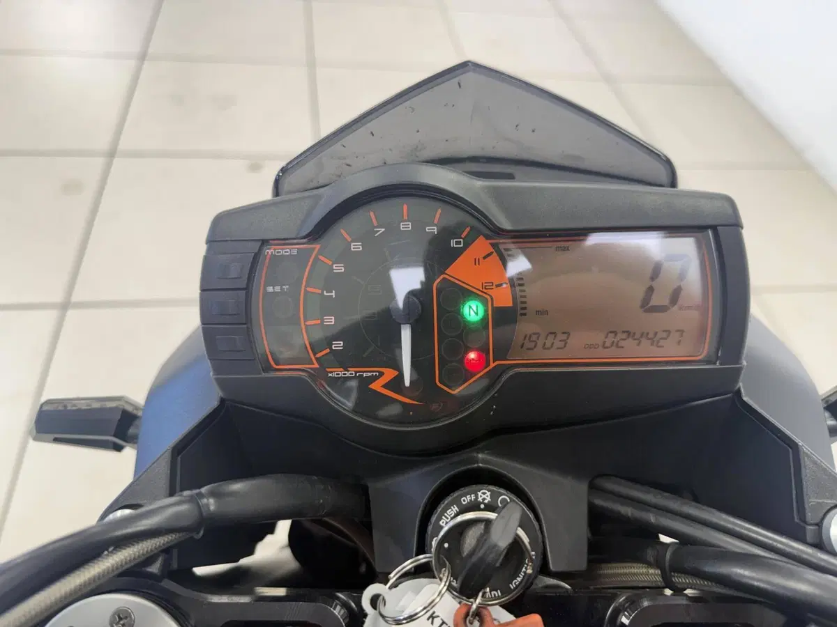 KTM 990 Super Duke R (2009 - 11) (15)