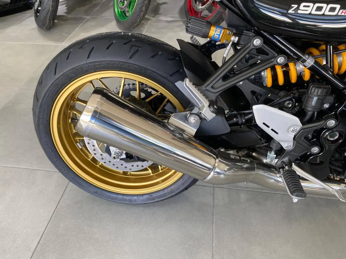 Kawasaki Z 900 RS SE (2026) (6)