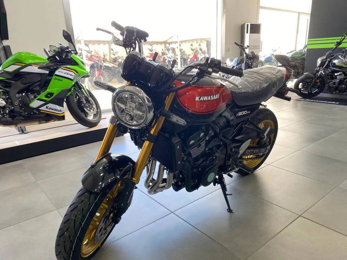 Kawasaki Z 900 RS SE (2026)