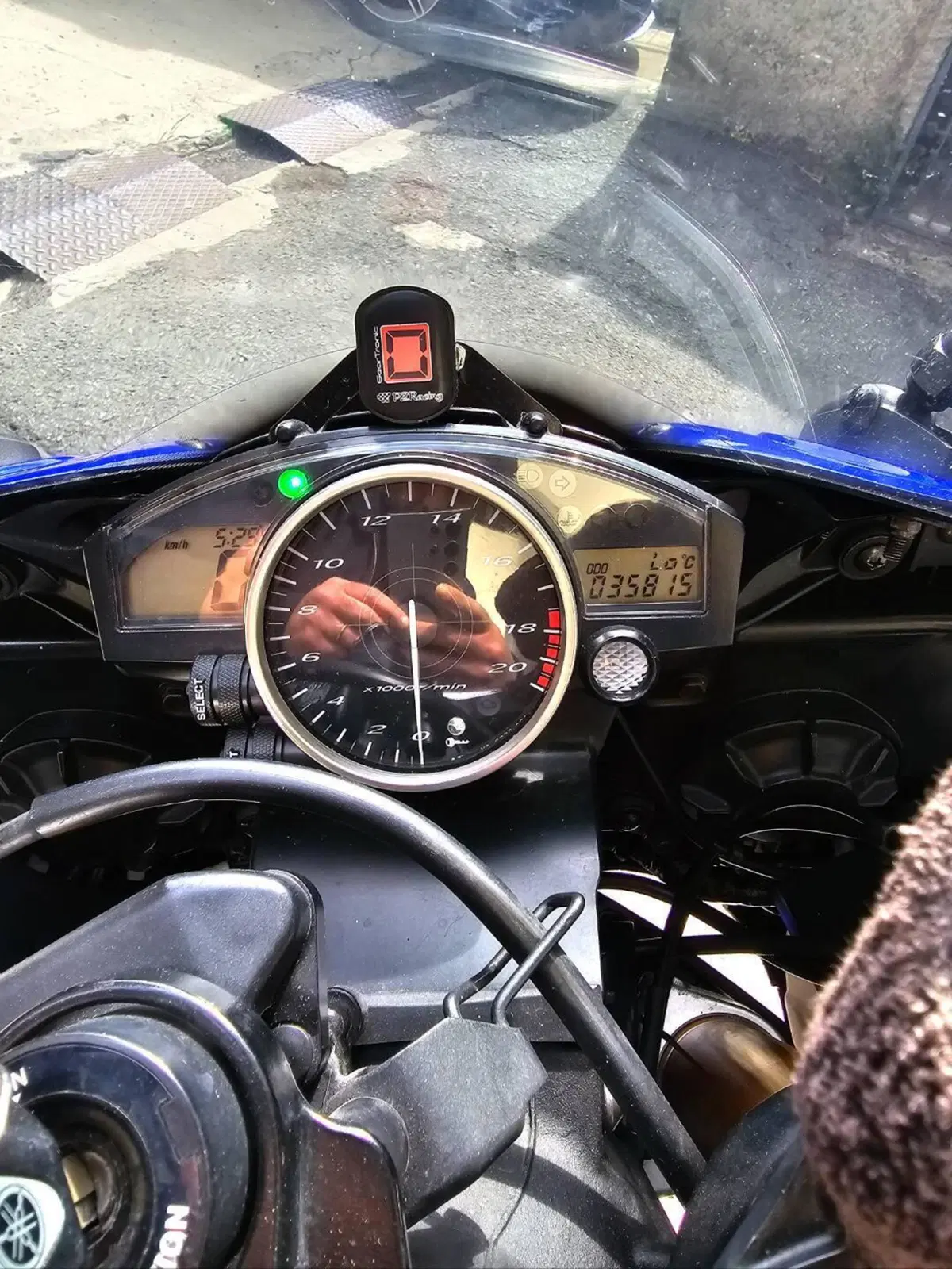 Yamaha YZF R6 (2006 - 07) (5)