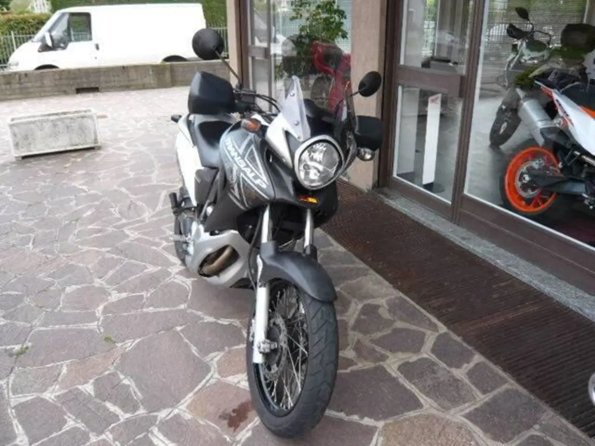 Honda Transalp XL 700 V (2007 - 2013) (2)