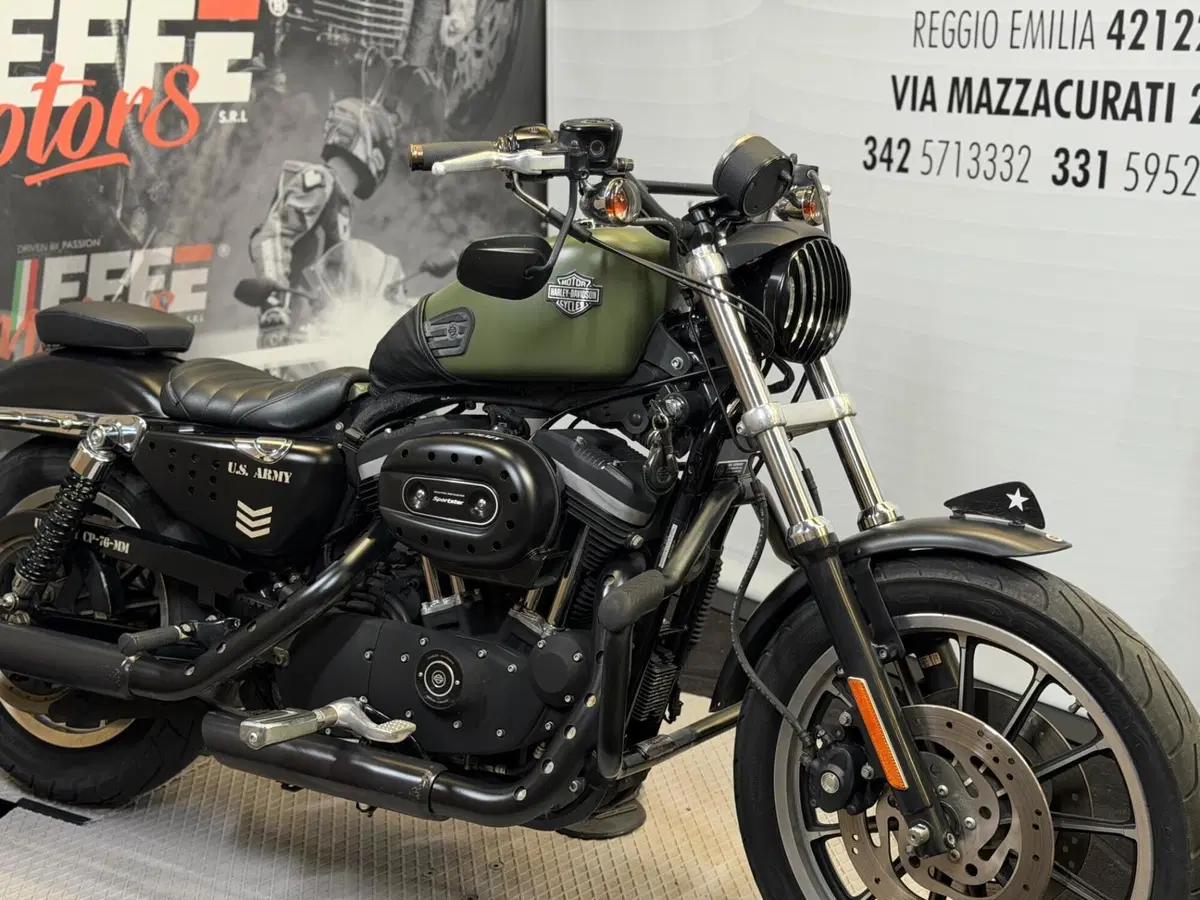 Harley-Davidson 883 R (2006 - 07) - XL 883R (2)