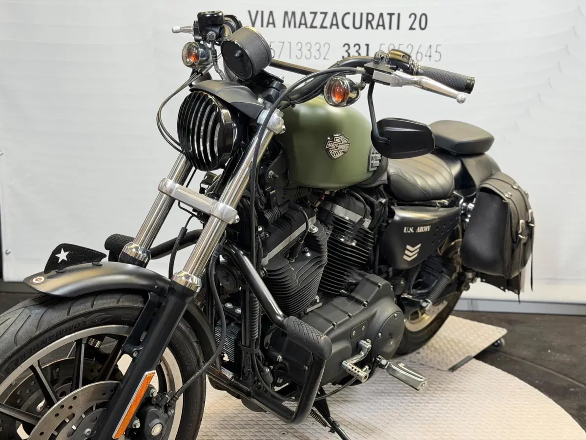 Harley-Davidson 883 R (2006 - 07) - XL 883R (5)