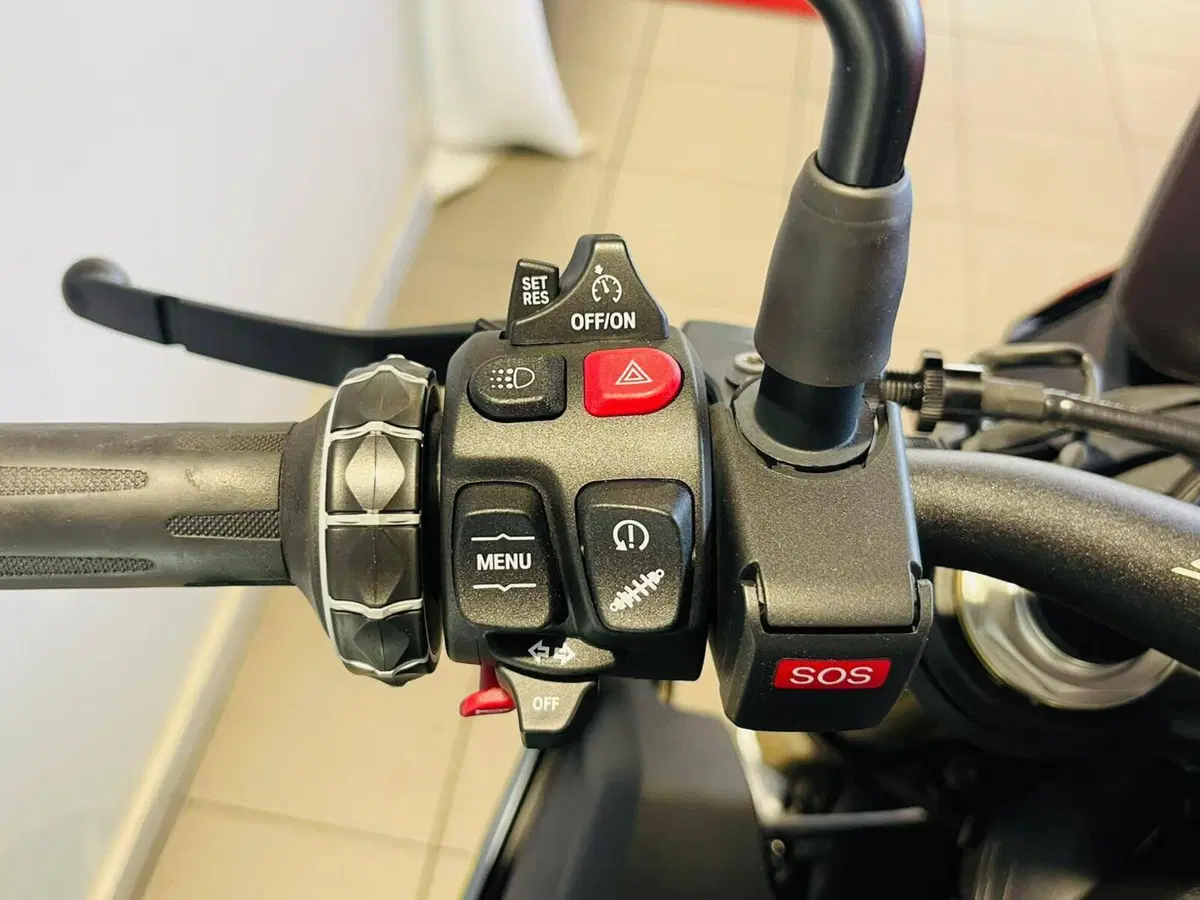 Bmw S 1000 R (2021 - 24) (9)