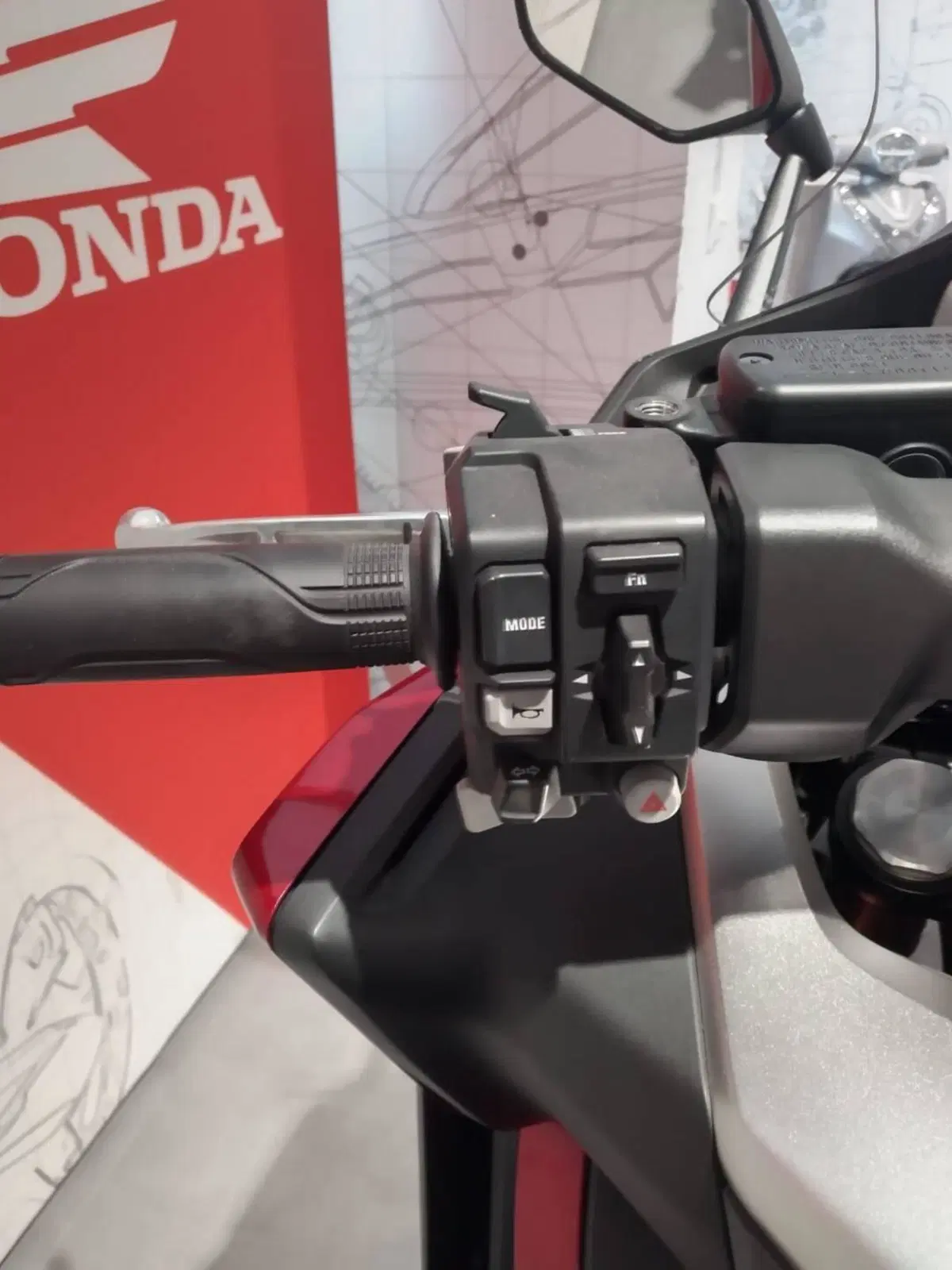 Honda Forza 750 DCT (2021 - 24) (10)