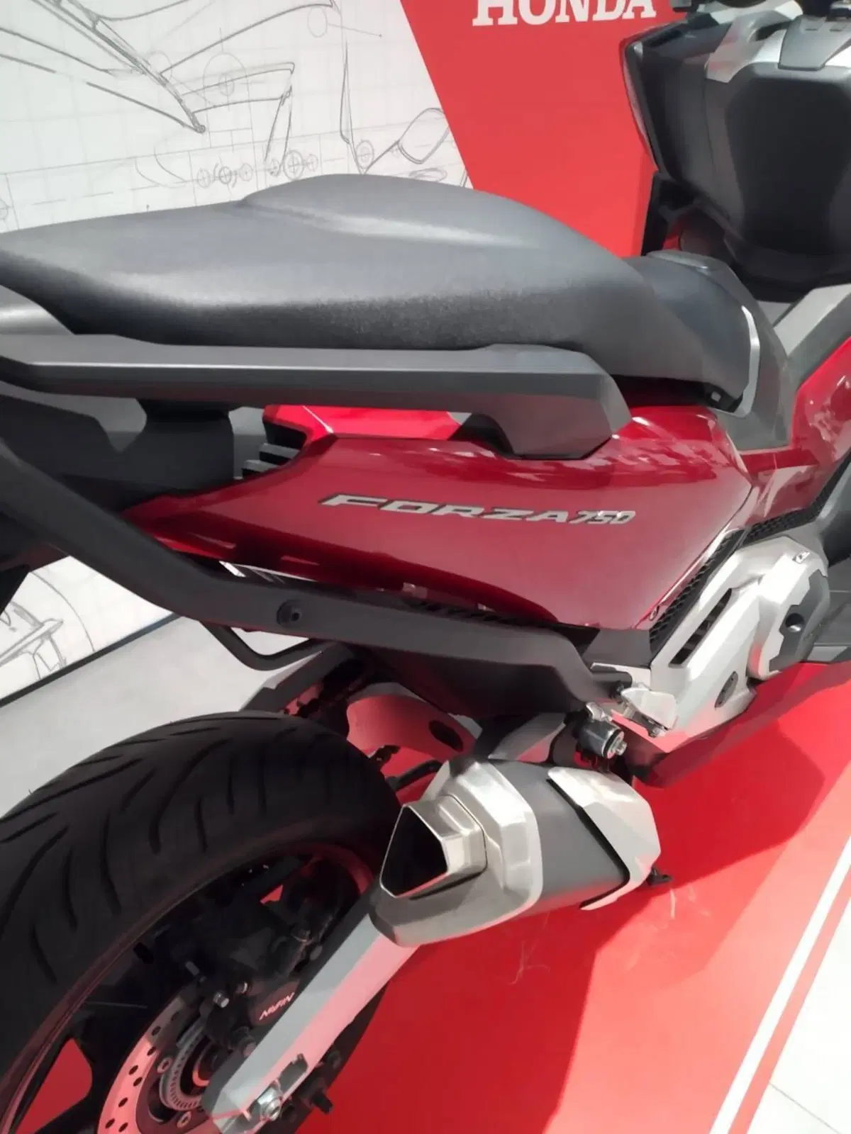 Honda Forza 750 DCT (2021 - 24) (11)