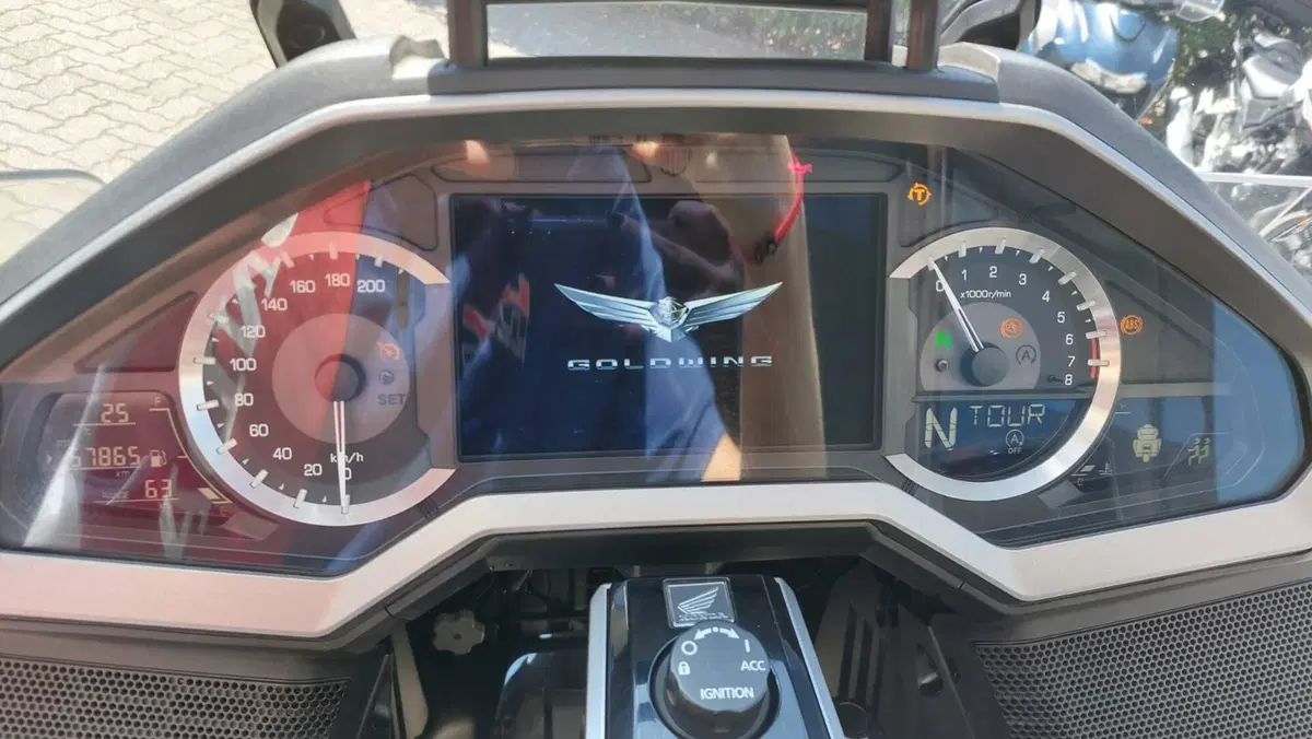 Honda GL 1800 Gold Wing DCT Tour (2020) (9)