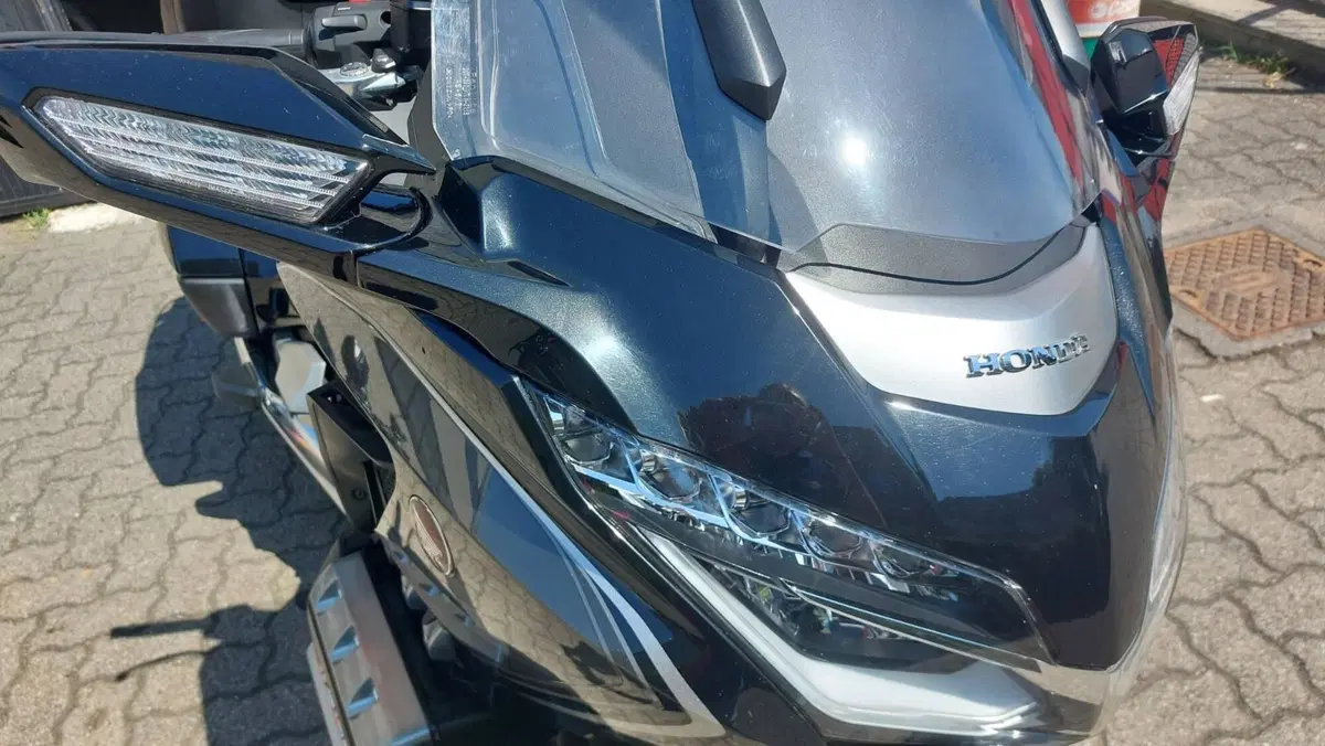 Honda GL 1800 Gold Wing DCT Tour (2020) (5)