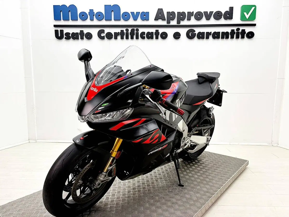 Aprilia RSV4 1100 Factory (2021 - 24) (3)