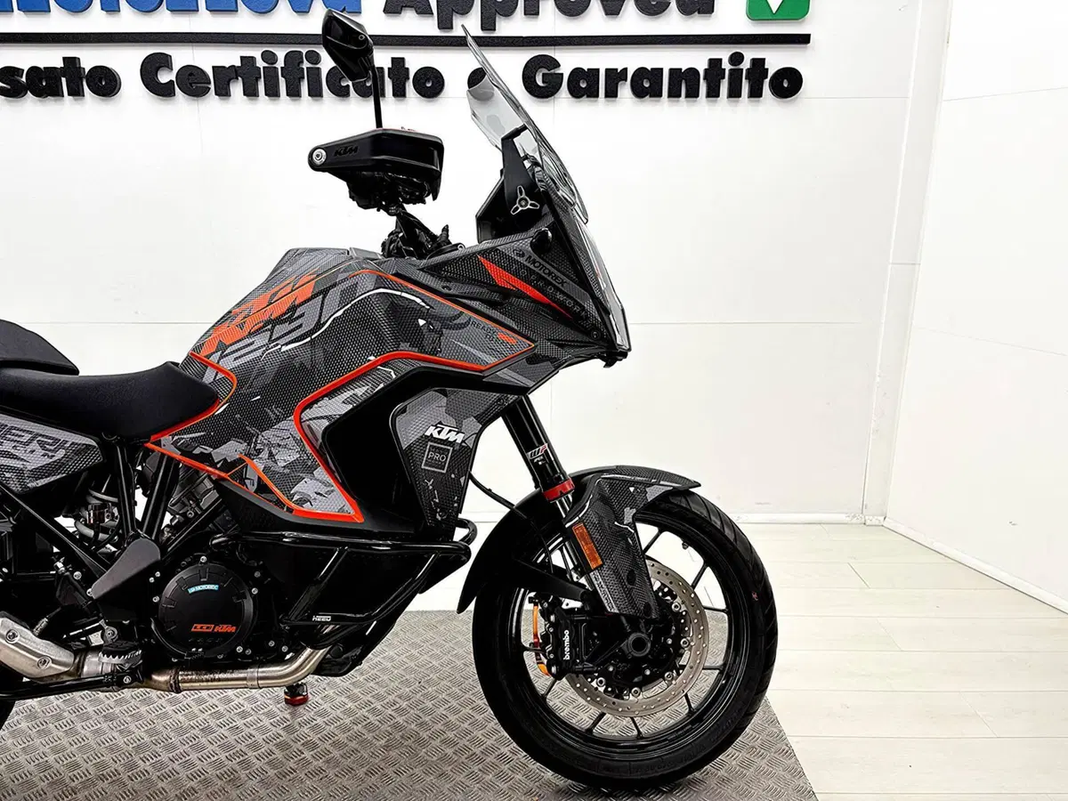 KTM 1290 Super Adventure S (2021) (9)