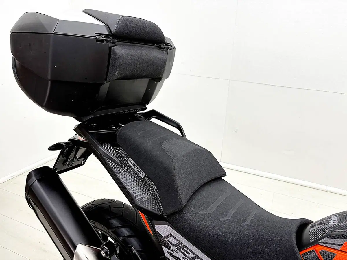 KTM 1290 Super Adventure S (2021) (20)