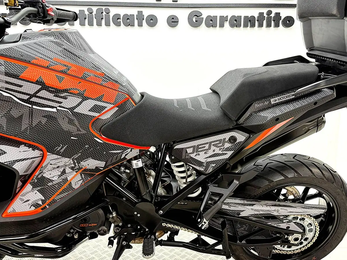 KTM 1290 Super Adventure S (2021) (17)