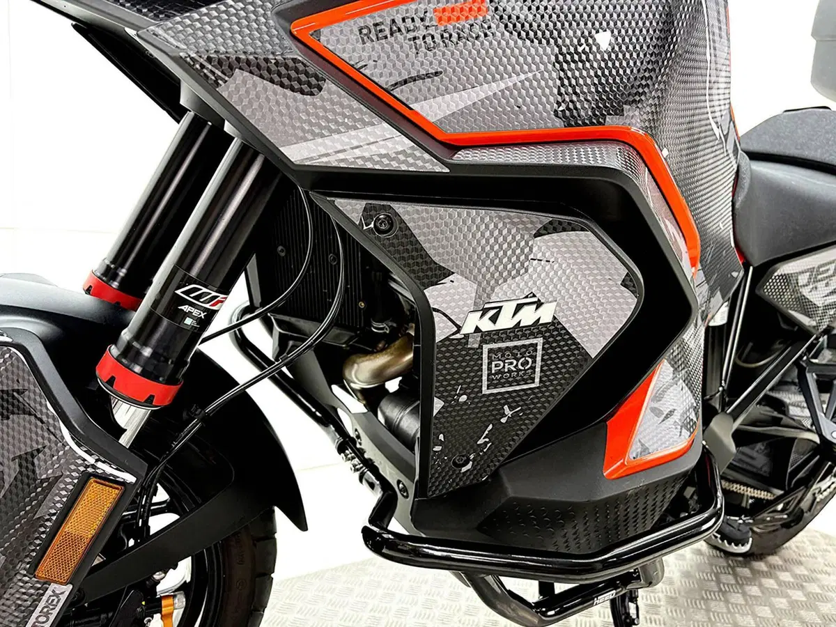 KTM 1290 Super Adventure S (2021) (14)