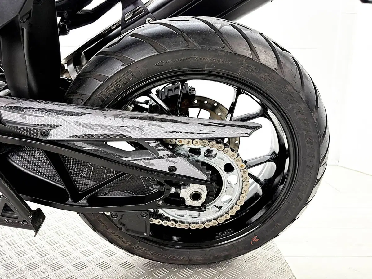 KTM 1290 Super Adventure S (2021) (19)