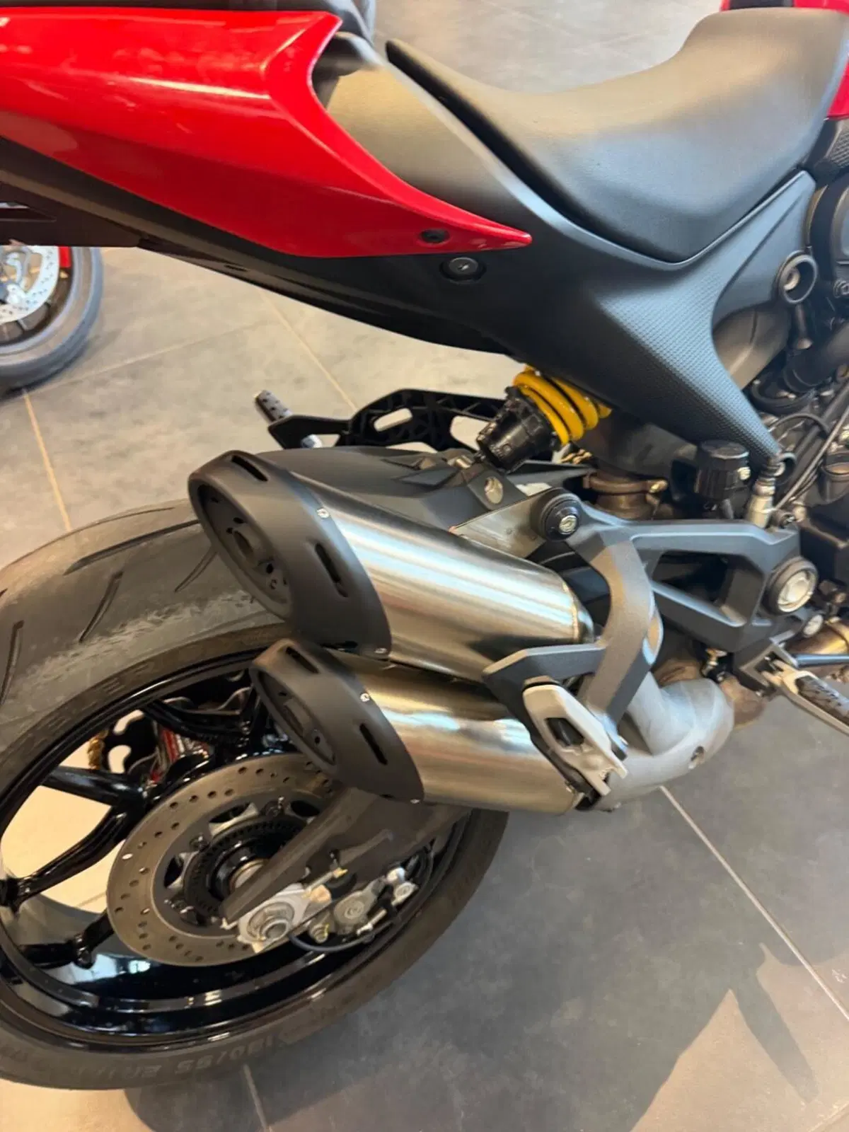 Ducati Monster 937 + (2021 - 25) (13)