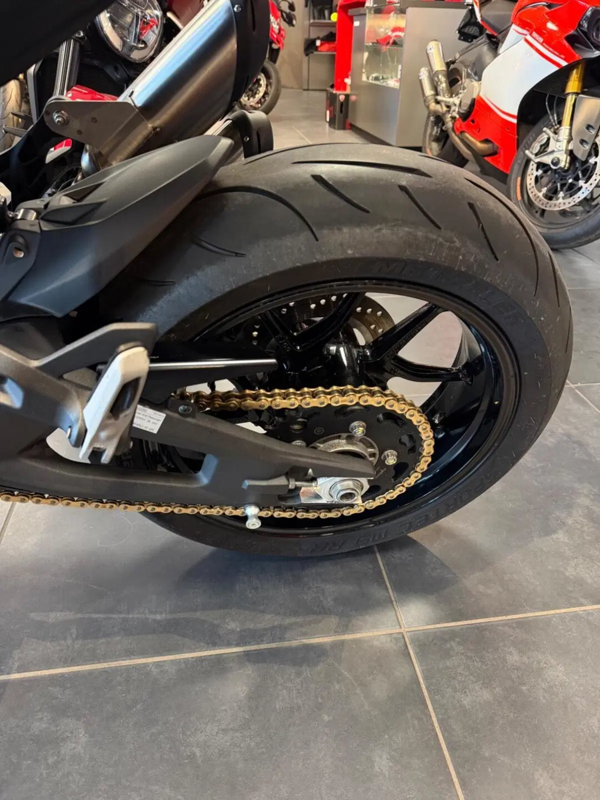 Ducati Monster 937 + (2021 - 25) (15)