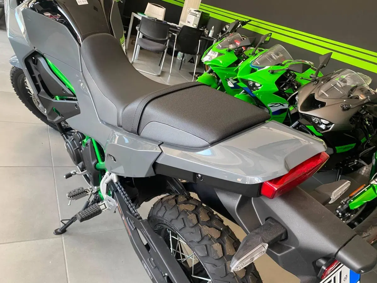 Kawasaki KLE 500 SE (2026) (3)